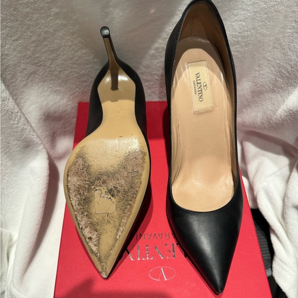 Black Valentino pointed heel - Picture 3 of 3